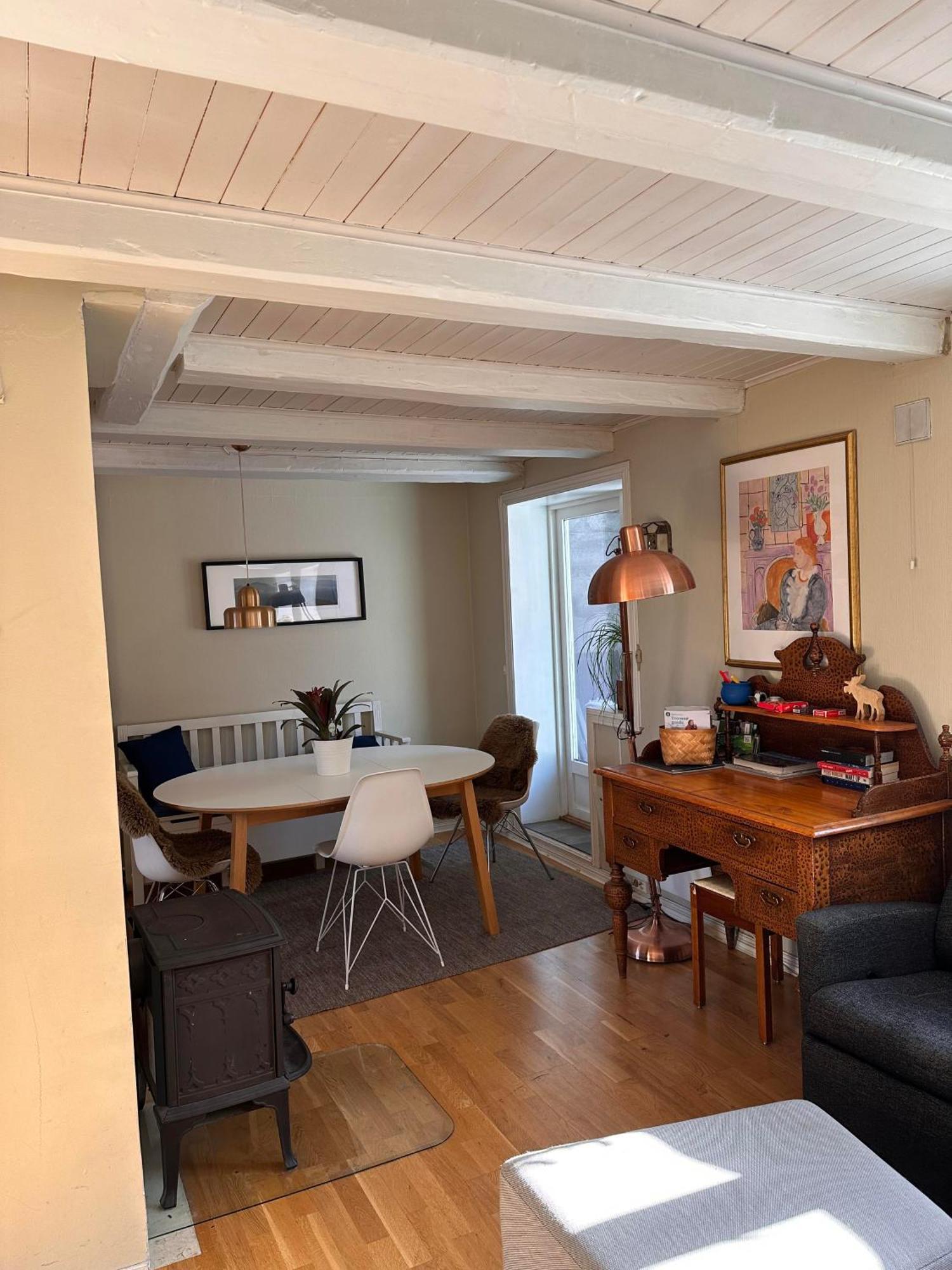 Tidligere Stall Omgjort Til Koselig Hjem I Sentrum Tromsø Exterior foto